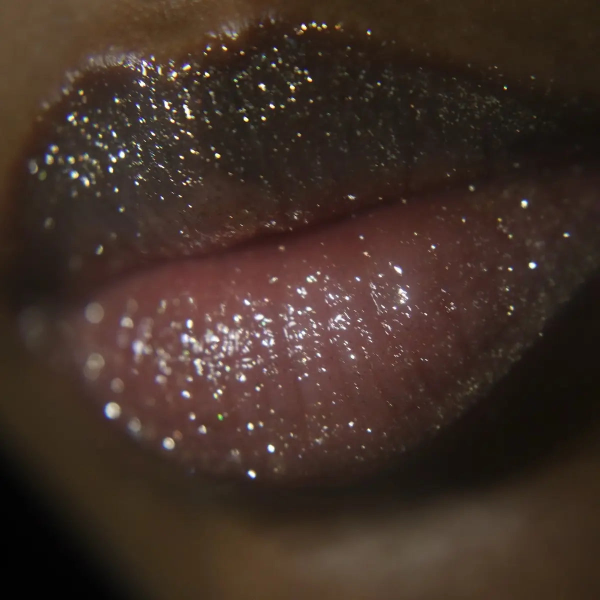 GLITTER FILTER Lip Oil Gloss - Silky Smooth Glossy Lip Oil for Shimmery Glittery Lip Treatment with Hydrating Moisturizing Formula Subtle Plumping Effect